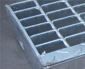 复合钢格板 陕西钢格板 万兴钢格板 质优价廉 安平县万兴丝网制品厂销售部 楼梯踏步板,沟盖板,平台钢格板,吊顶钢格板,钢梯板