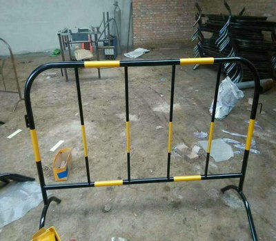 湖州市电梯防护门 驰恒丝网 建筑电梯防护门